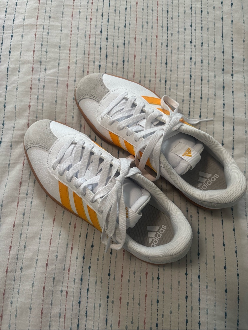 adidas White Sneakers with Yellow Stripes and Gray Accents - Like New